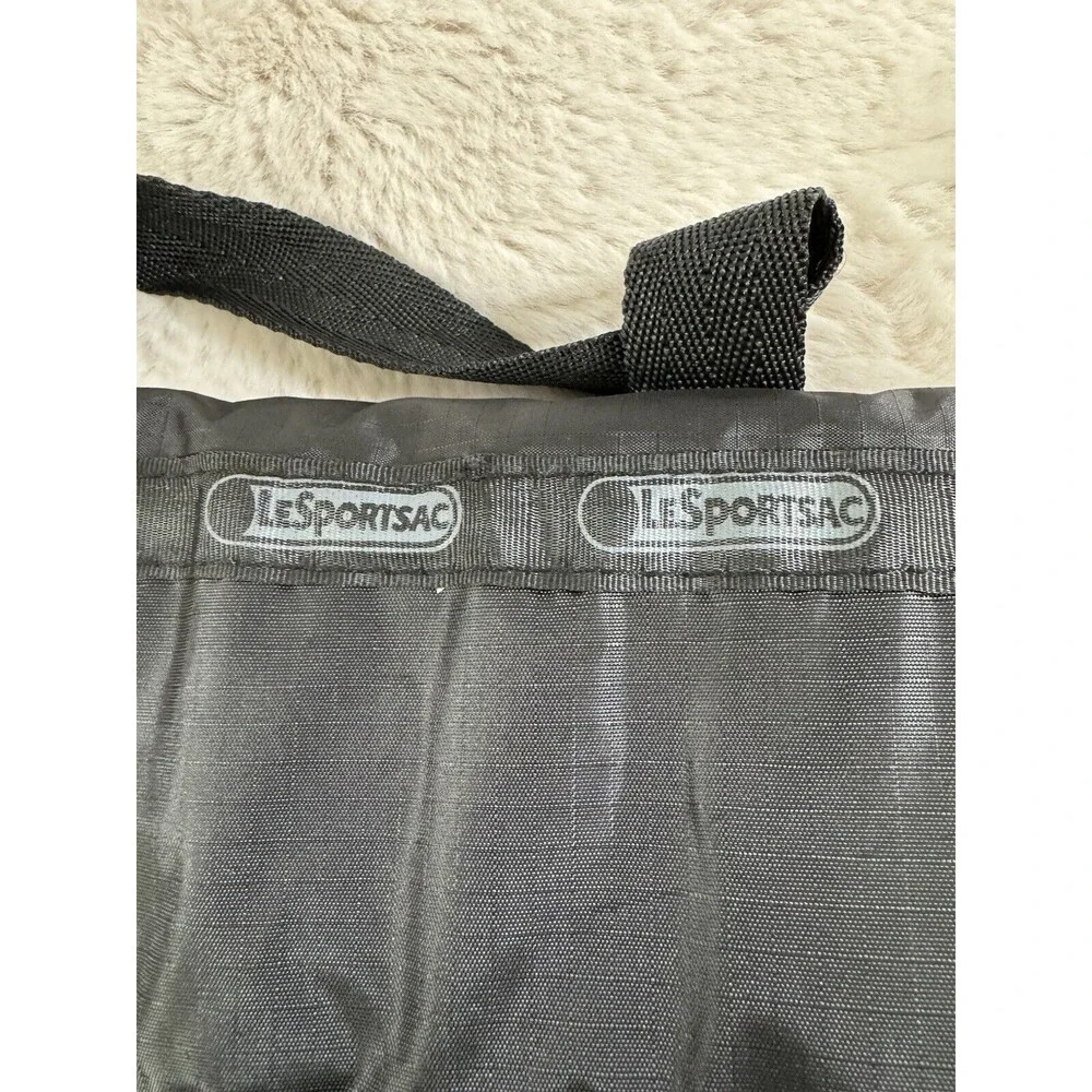 Lesportsac Computer Tablet Case Black Classic Minimalist Padded Nylon EUC
